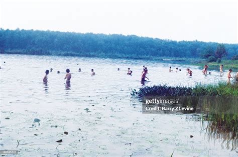 woodstock skinny dipping|Rare Historical Photos From The 1969 Woodstock。